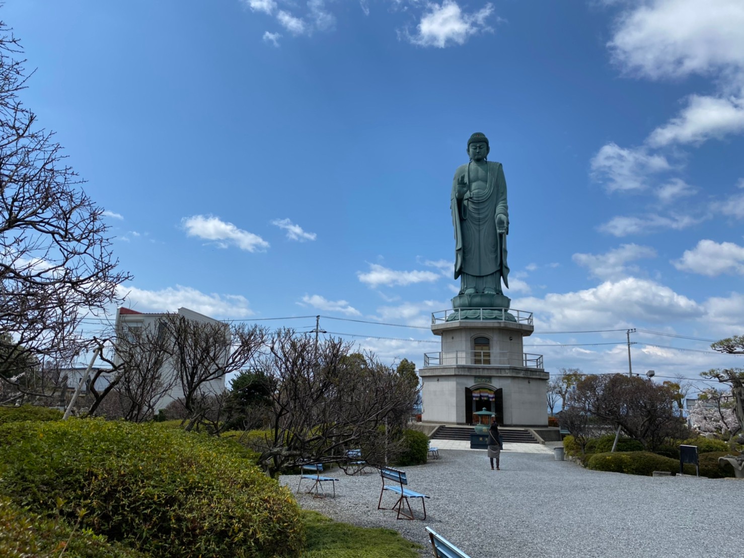 28mの阿弥陀如来像 長浜びわこ大仏 の駐車場 写真ガイド 琵琶湖アウトドアマップ