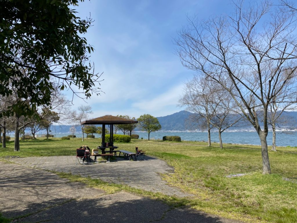 【草津市】『湖岸緑地 志那2』のアウトドア情報（BBQ・キャンプ・駐車場・トイレ）｜琵琶湖アウトドアマップ