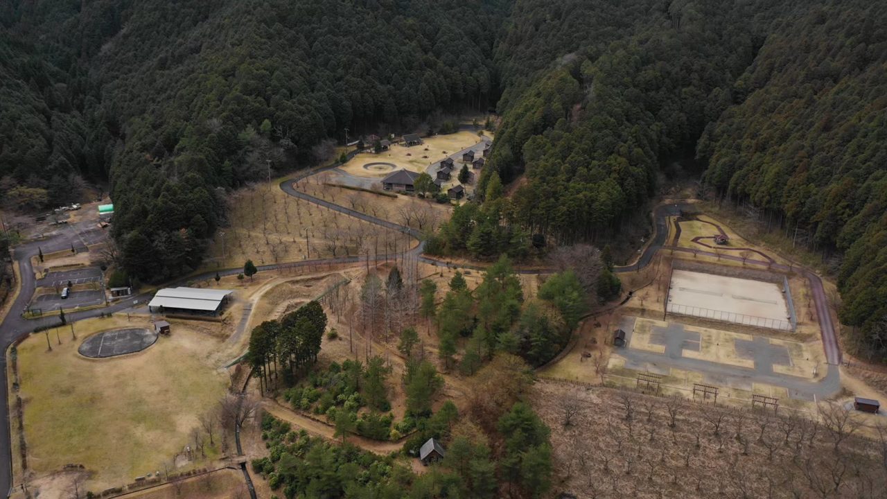 関西最大級のダム湖畔キャンプ場 甲賀市 青土ダムエコーバレイ 攻略ガイド 駐車場 トイレ 琵琶湖アウトドアマップ